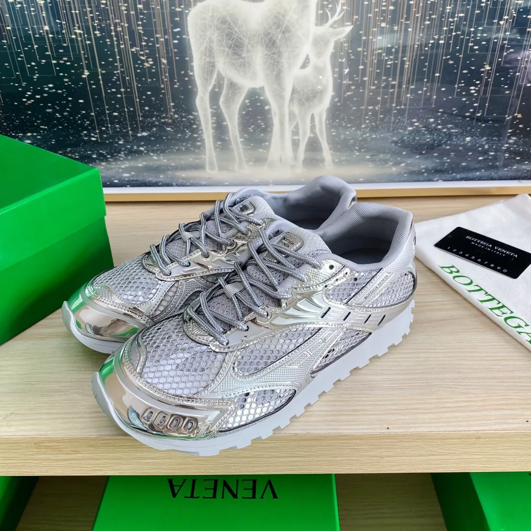 p620🐮🐮High-end version, the original 1:1 couple style new model is on the shelves🔥BV Orbit sneakers Wang Yibo's same style couple's Dad Runner sneakers, made of lightweight technical mesh fabric. Features a geometric patterned rubber outsole. The outsole is made of color-blocked TPU outsole. Size: women’s shoes 35-40, men’s shoes 39-45.